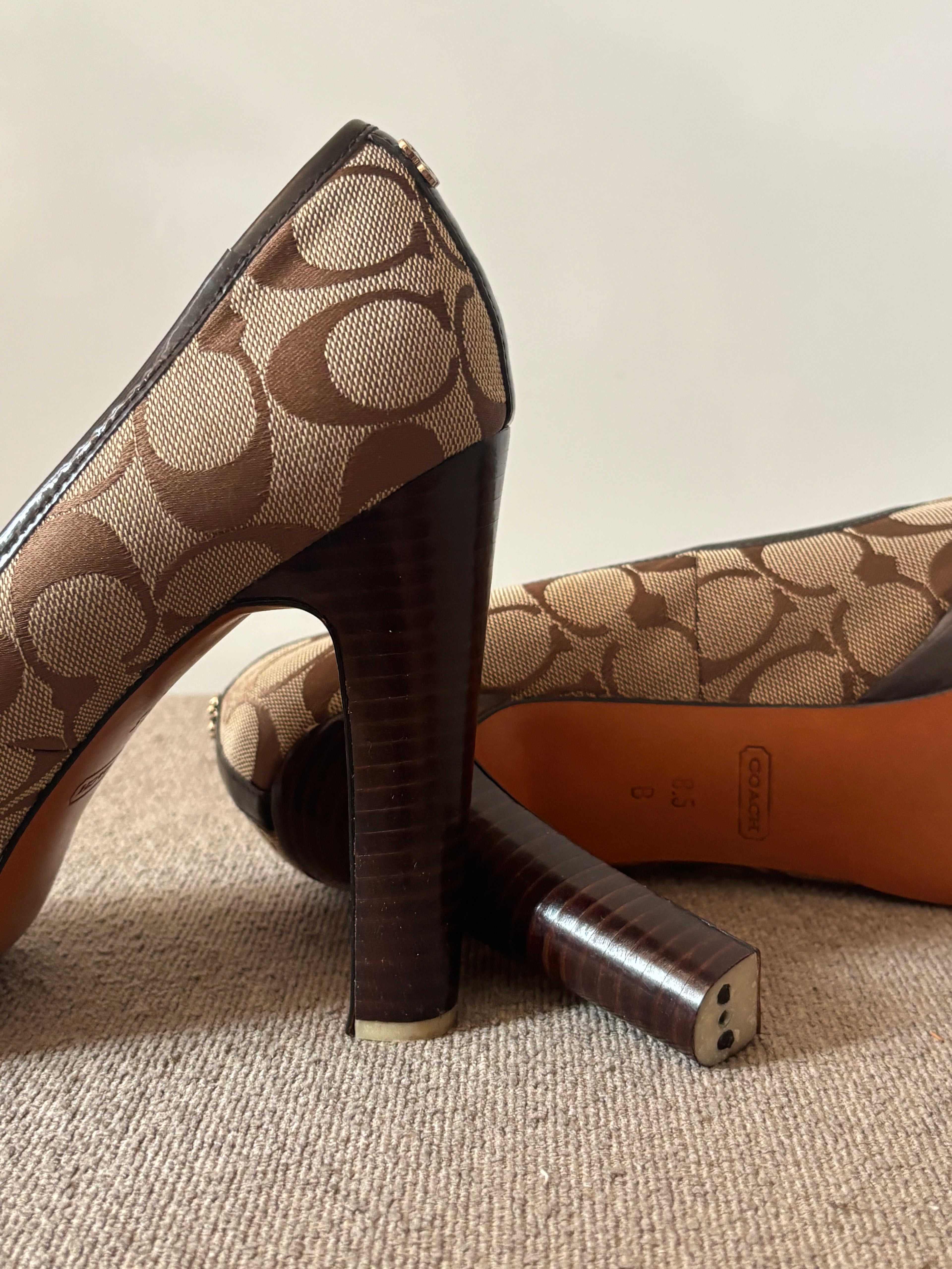 Vintage Coach Signature Peep-Toe Platform Pumps – Size 8.5