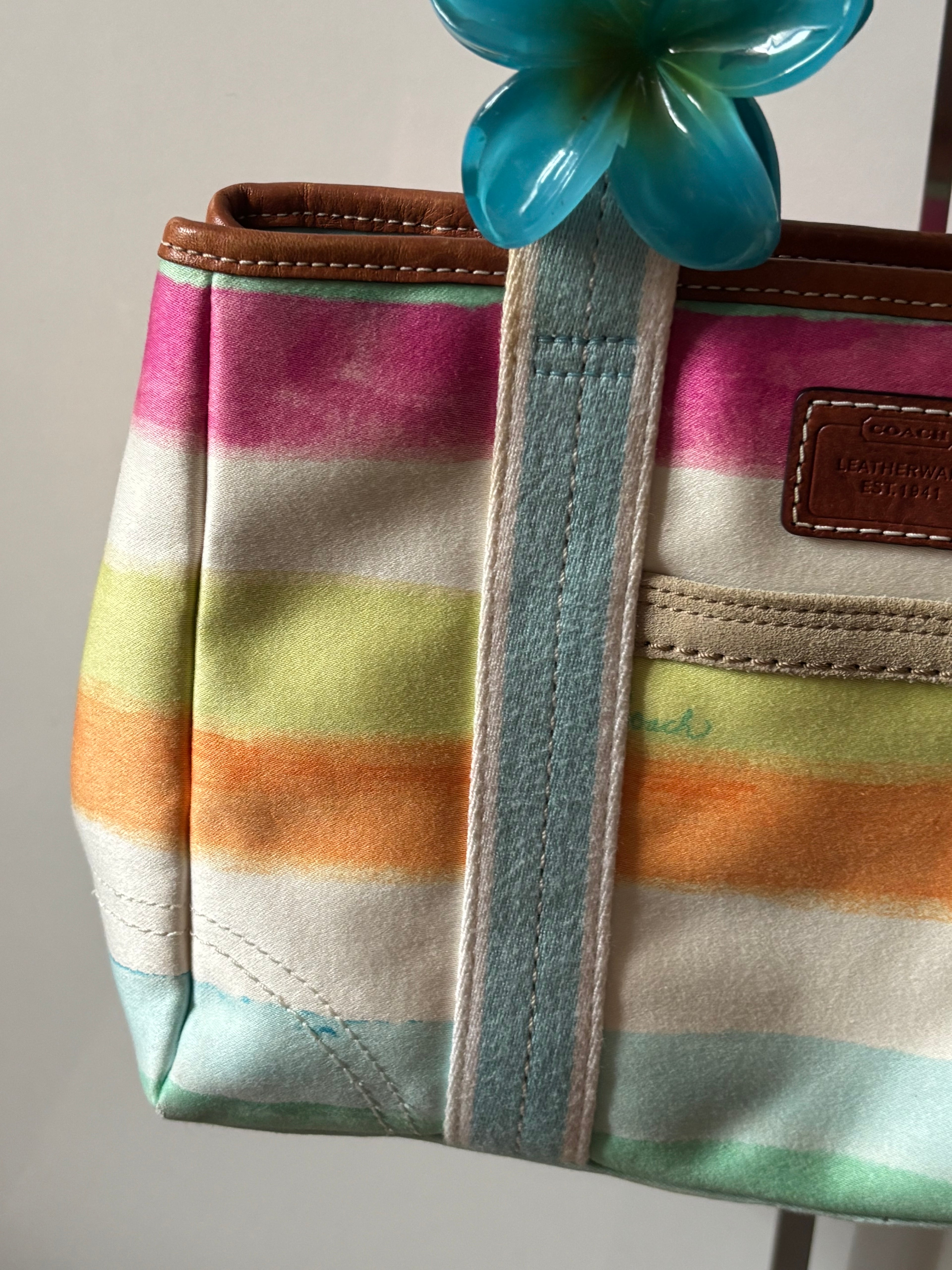 Coach Hampton Mini Multicolor Pastel Stripe Tragetasche | 10025