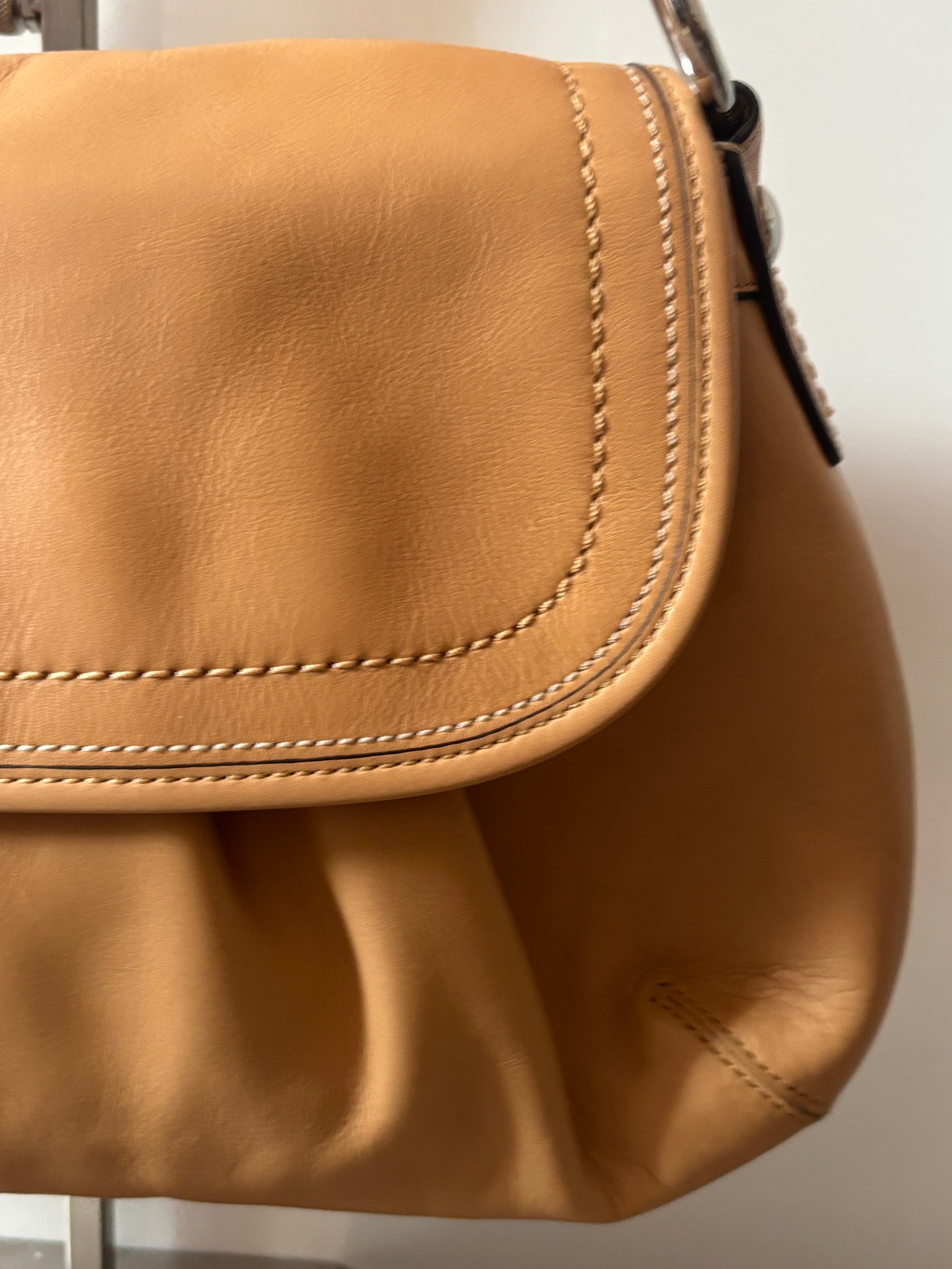 Vintage SoHo Coach F13729 Beige Flap Shoulder Bag