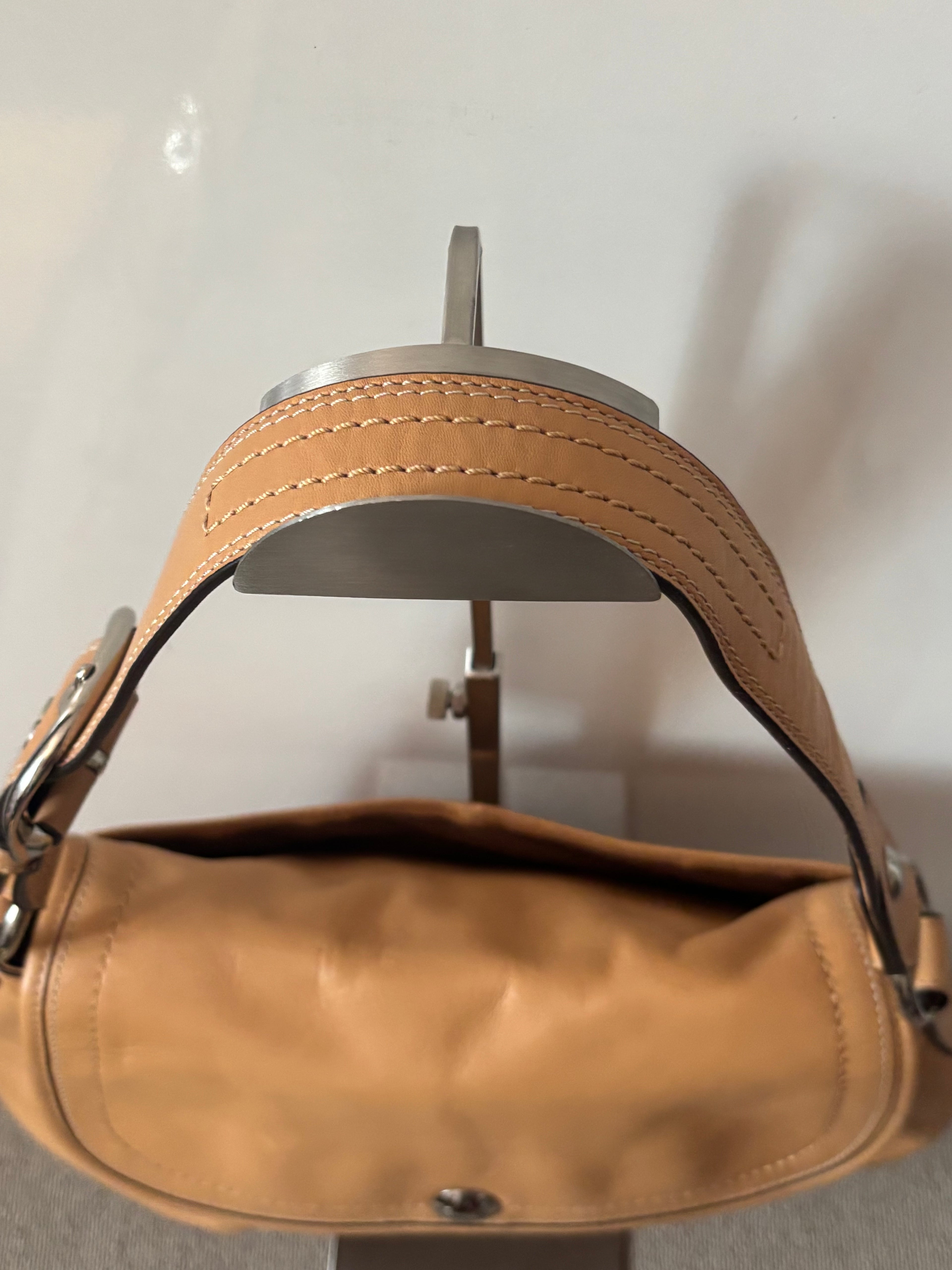 Vintage SoHo Coach F13729 Beige Flap Shoulder Bag