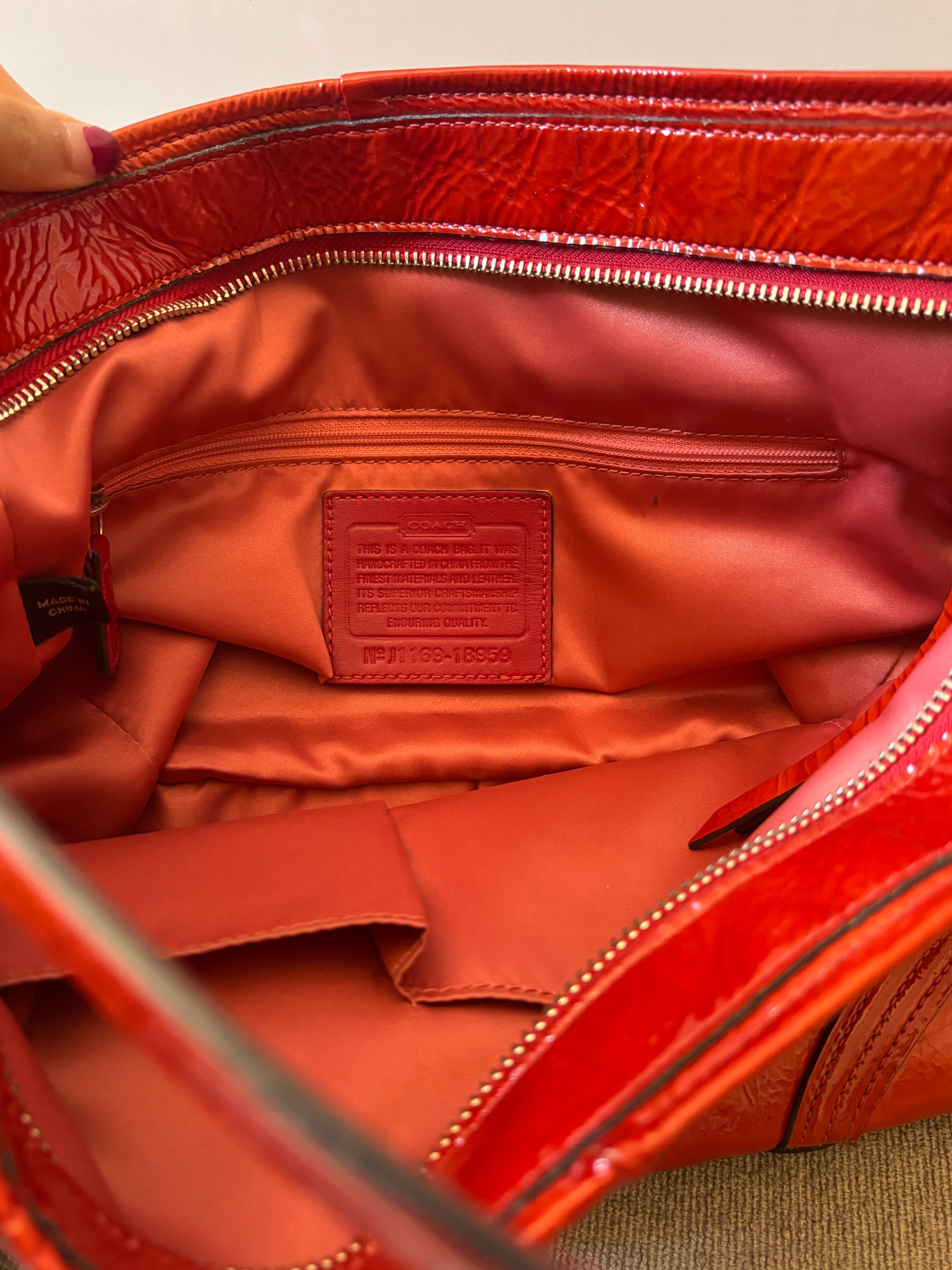 Coach Hobo Bag aus rotem Lackleder Schultertasche | 18959